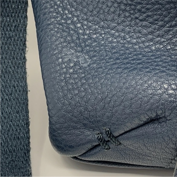 The Sak Navy Blue Leather Crossbody Bag Purse Handbag Zipper Pockets Lined inner - Picture 11 of 16